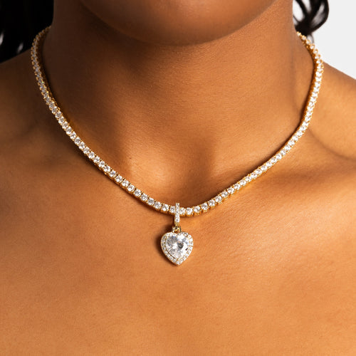 Clustered Heart Cut Pendant Gold