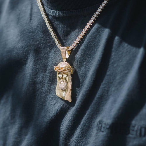 Jesus Pendant Gold