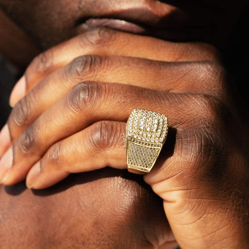 Double Step Signet Ring Gold Moissanite