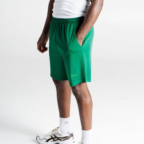 ESSENTIAL GREEN SHORT