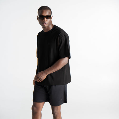 ESSENTIAL BLACK TEE